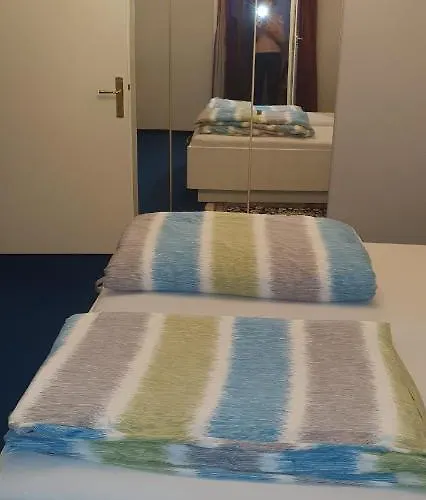 In Zentrumsnaehe Beim Hauptbahnhof Bécs